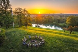 Free sunrises and free naps when you stay at the Lodge