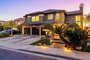 Absolutely Stunning Luxurious  Lake Mission Viejo view home with access to full Community facilities that include lap pool, kids pool, gym, & tennis courts.
