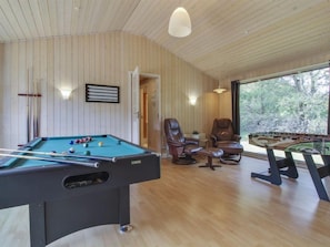 Spielezimmer