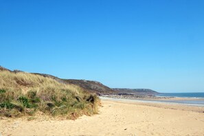 Bay View - 1 Bed Suite - Ocean Breeze - Port Eynon (3469)