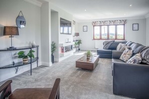 Springfield Lodge - 3 Bedroom Home - Princes Gate (23427)