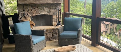 Wood Burning Fireplace with TV / Seating Areas - Views of Lake Glenville & Mtns