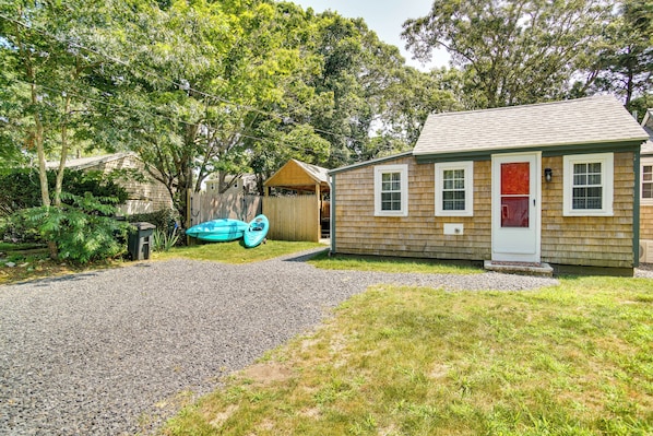 Yarmouth Vacation Rental | 2BR | 1BA | 2 Steps Required | 600 Sq Ft