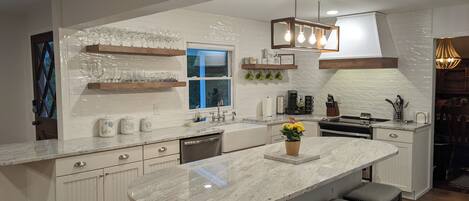 Dream Kitchen with 4 bar stools