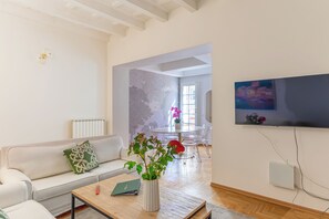 open floorplan great for living
