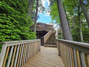 Looking towards the back of house from the dock
