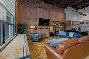 Cozy & Spacious!
