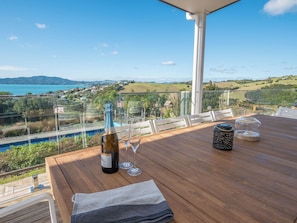 Alfresco lunches with shade and a view.