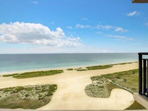 Vue sur la plage ou l’océan