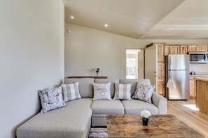 Living Area | Queen Sleeper Sofa | Free WiFi