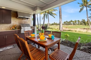 We always feel calm and peaceful in Hawaii, and we hope you will find your own peaceful spot in our home
