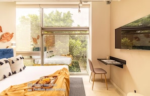 El mobiliario, la decoración y los servicios pueden variar ligeramente