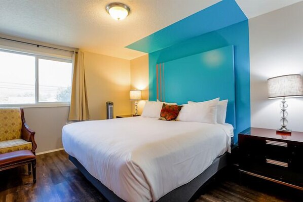 Unit with King and Queen size bed. Exact unit will be assigned upon arrival. Views, colors and decor may vary.