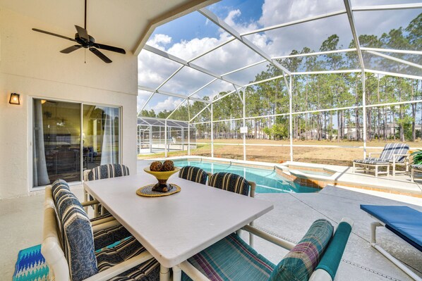 Davenport Vacation Rental | 3BR | 2BA | 1 Step to Access | 1,500 Sq Ft