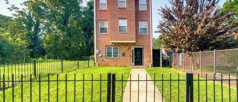 Washington, D.C., Vacation Rental | 6BR | 4.5BA | Stairs Required | 3,012 Sq Ft