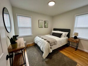 Guest room 2 - Full size bed with trundle and closet