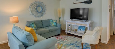 Jensen Beach Vacation Rental | 2BR | 2BA | 875 Sq Ft | Stairs Required to Enter