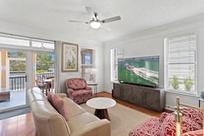 22-A-Villa-Lago-Living