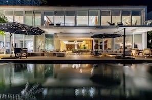 Private pool