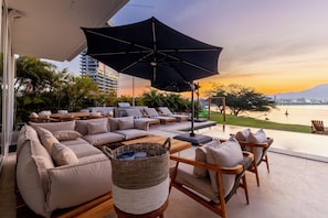 Private pool
