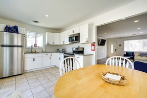 Dining Area/Kitchen | Open Floor Plan | Single-Story Home