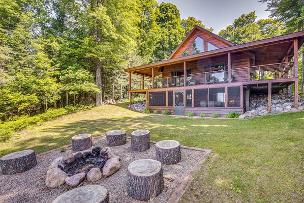 Townsend Vacation Rental | 3BR | 2BA | Stairs Required | 2,000 Sq Ft