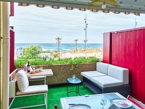 Furniture, Sea, Outdoor Furniture, Coast, Chair, Ocean, Beach, Outdoor Table, Restaurant, Resort