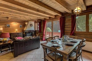 Living area Chalet Blackbushe