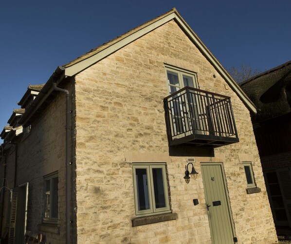 Contemporary Cotswold Stone Cottage