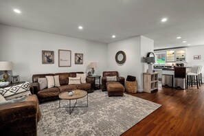 End unit townhome