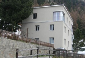 Picture 4