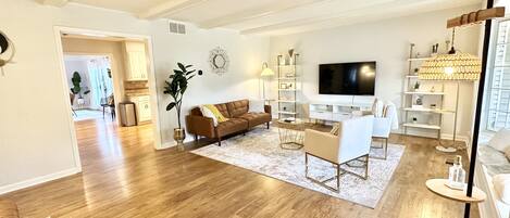 Beautiful living room with Bow window seating