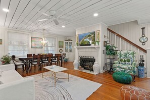 Ocean Jewell - Decorated with your comfort in mind