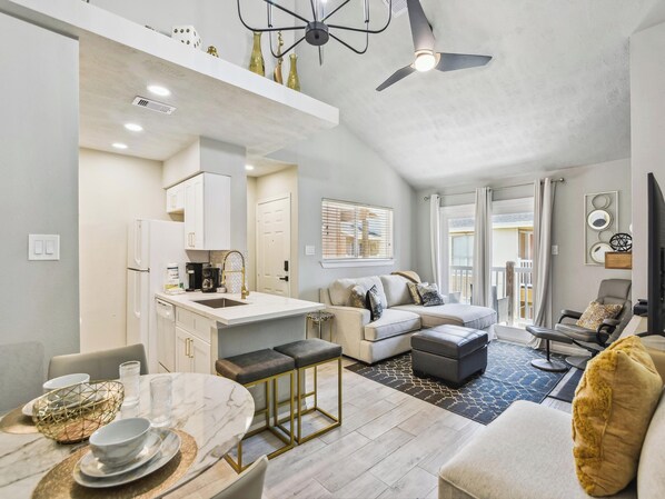 Welcome To Palms at Cove View 806 - Bougie Beach Bungalow