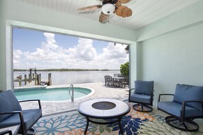 Beautiful Lounge Area