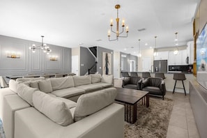 4564TargetBlvd(2)