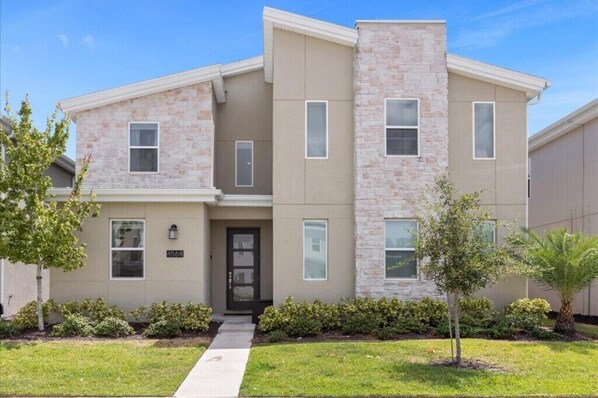 4564TargetBlvd(47)