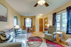 Living Room | Central Air Conditioning