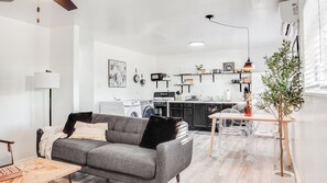 LIVINGROOM