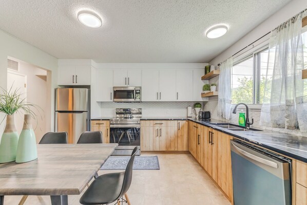 Gorgeous brand new kitchen