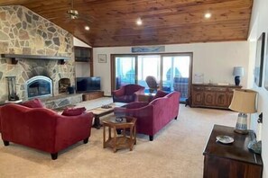 Living Room (1)