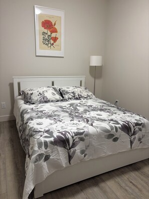 Queen size bed