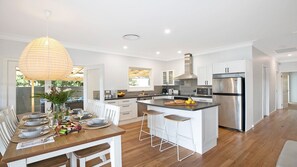 Kitchen / Dining area