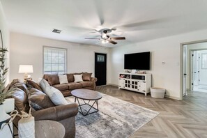 Living room to fit all of your friends and family comfortably