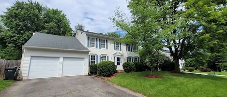 Welcome to the property that you can truly call home. The perfect combination of lush green grass and trees will give you a feeling of being in nature, even when indoors.