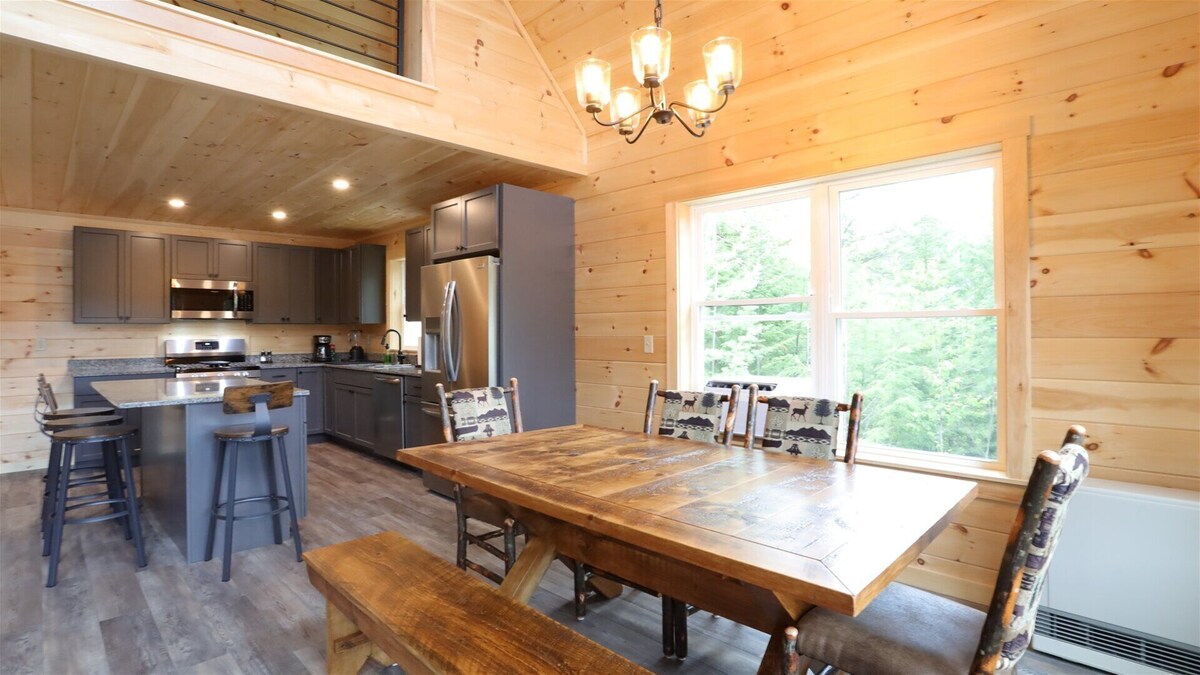 New Construction! Beautiful Pet Friendly Home to spend your vacation in the White Mountains (HH11T)