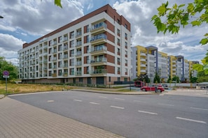 Enjoy easy access to the city's attractions from this well-located building. 