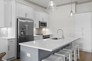 23-Azure-30A-2-202-Kitchen