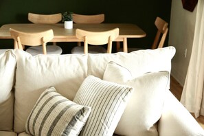 Comfortable living room throw pillows