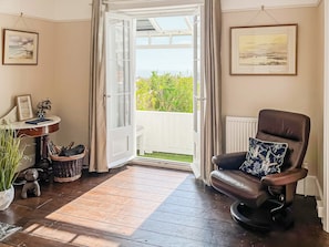 Living room | Coastguards, Ventnor